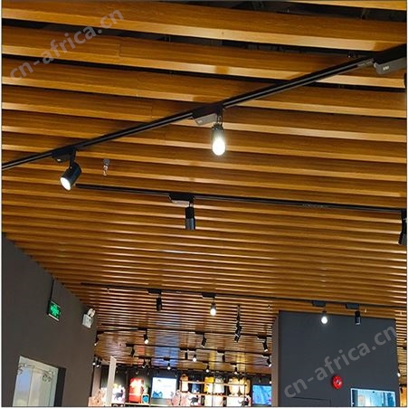 山东康装弧形铝方通吊顶 超市U型铝方通 造型铝方通吊顶铝格栅吊顶