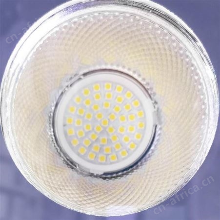 盖香云-LED塔吊灯2000W适用于塔吊-码头-球场等场所