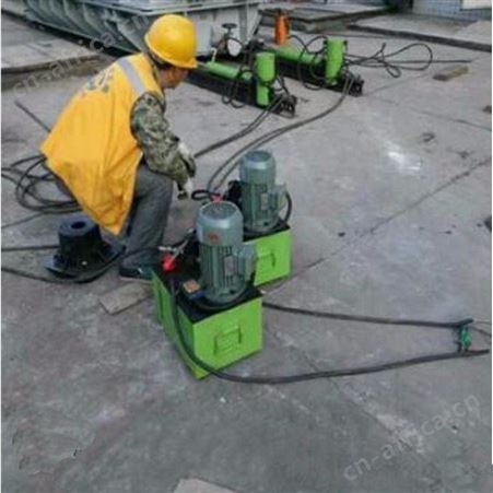 铁路施工铁轨推轨机 液压夹轨器200T重物推移机