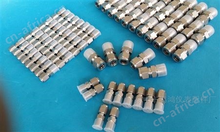 钢制双卡套式管接头