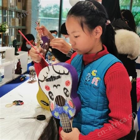 武汉尤克里里DIY 尤克里里手绘DIY 团队尤克里里DIY