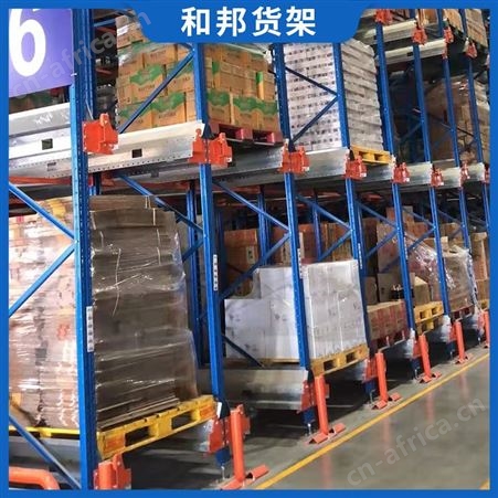 仓库贯通式穿梭车自动化仓储设备 驶入式通廊式 定制重型货架工厂