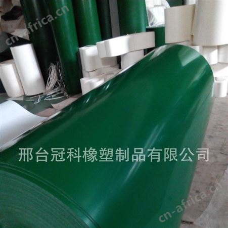 冠科公司生产pvc工业皮带绿色加裙边，加挡板加导向条输送带