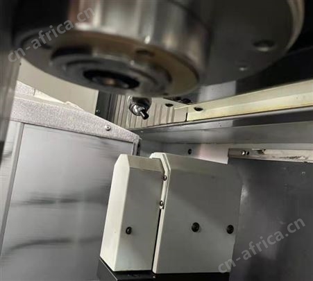 转让二手牧野V22加工中心，设备，9成新