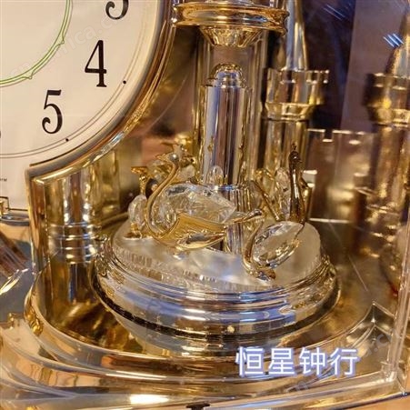 RHYTHM日本丽声钟表时尚动感座钟湖梦幻城堡台钟4SG738