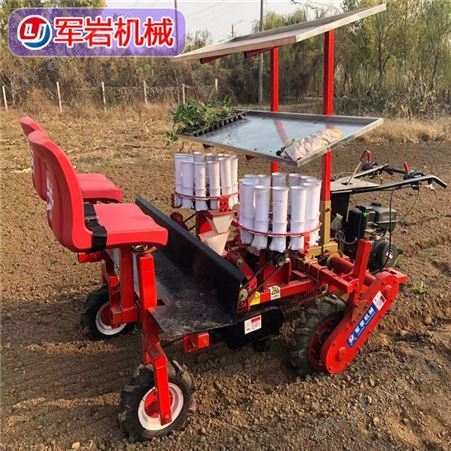 大棚自走式辣椒移栽机 甘蓝 蔬菜秧苗移栽机 生产厂家倾力