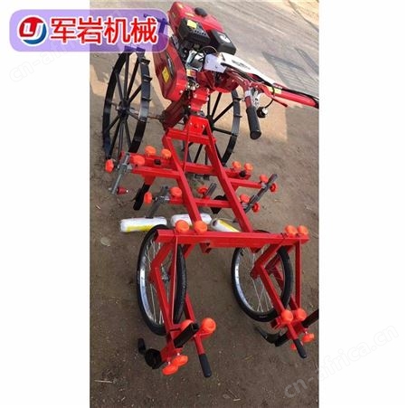 红薯起垄覆膜机  2020新款军岩机械出品 马铃薯地膜覆盖机 小型自走式覆膜机