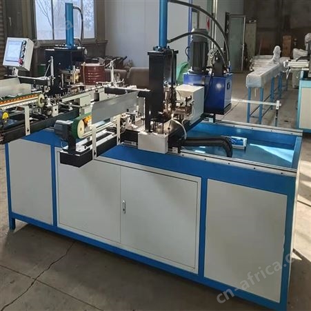 锌钢围栏设备 护栏枪尖 锁孔电焊一体机 琨晨自动化设备 可定制