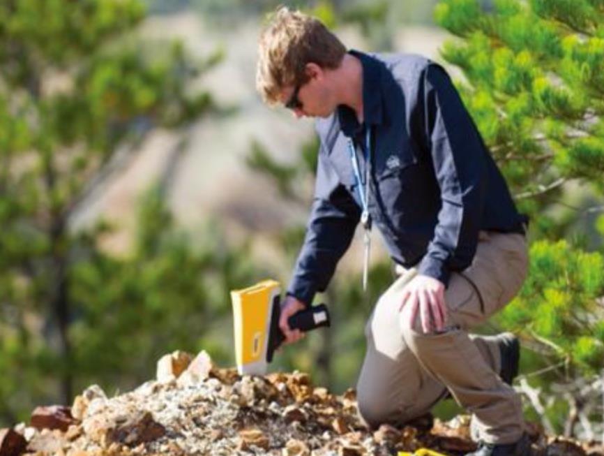 手持式光谱分析仪在地质勘探中的应用(图1)