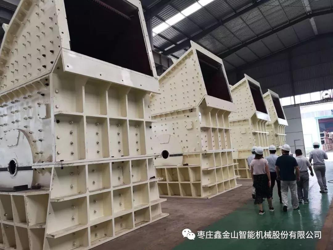 新型锤式破碎机